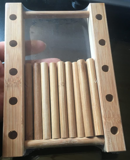 estantería de bambú
